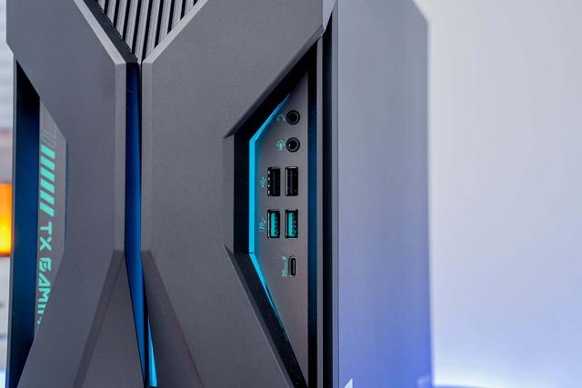 整机享国补！华硕天选6X Ultra 265F+5060Ti游戏主机测评