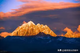 不可错过的八大日照金山，绝美震撼图片