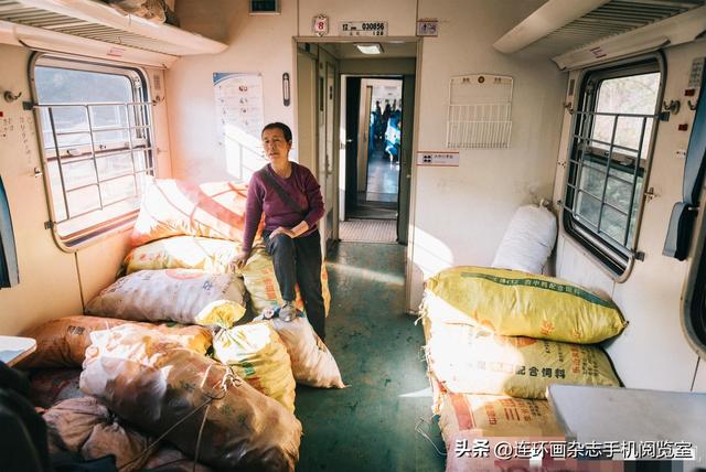 彝路风情绿皮车“5633”：