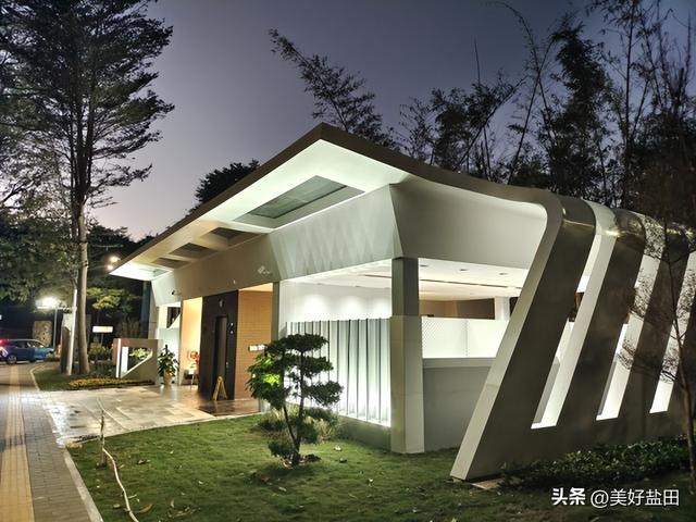 听说有人为了盐田的公厕，专门安排了一场旅行？