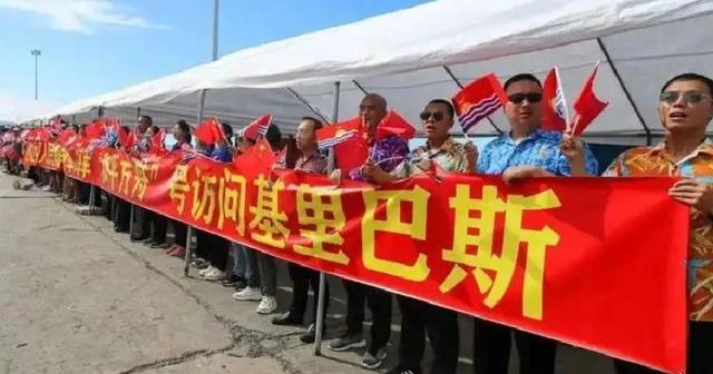 华裔总统上任第一件事，就是和中国断交，面对亡国危机又想来求助