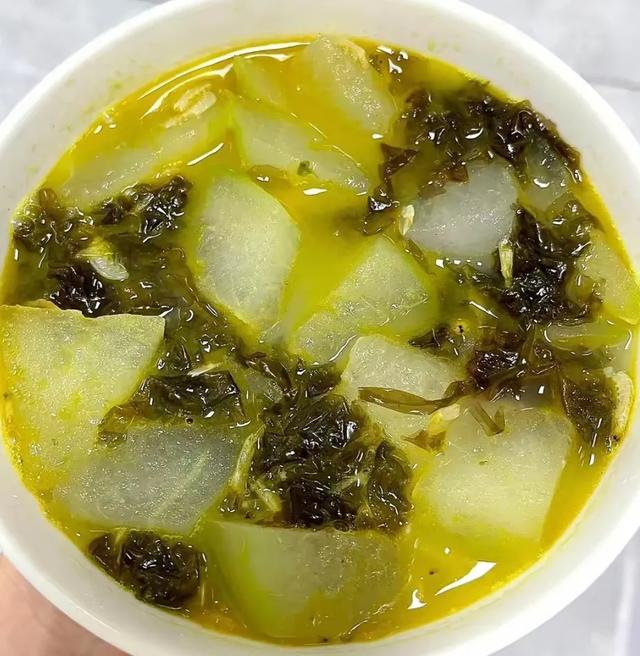 七月吃一瓜，中药不用抓，一排湿消肿，二清热解暑，清淡又助消化