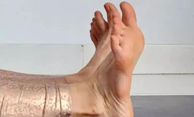 灵活双脚，强健根基，一定要练习这10个动作！