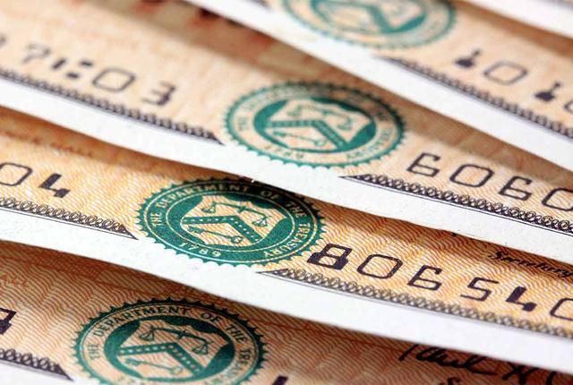 中方抛118亿美债，逼出4接盘国，马斯克已通知白宫：美基本没救了