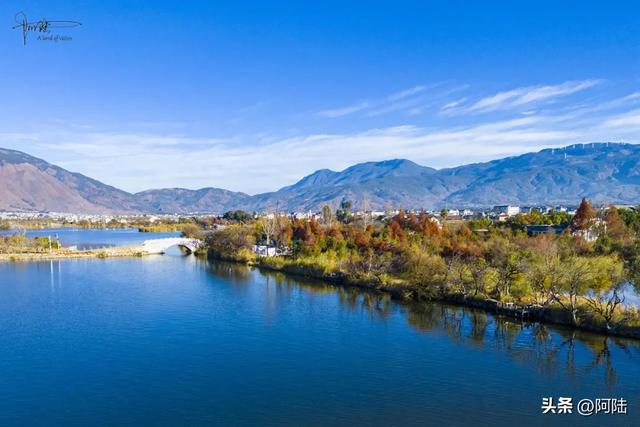 原来大理也有西湖，山水交融风光秀美，可惜门票比5A级景区还贵