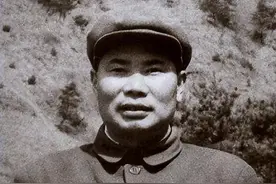 有人告张万年的状，杨得志反问：摔杯子摔错了？你们得让人说话图片