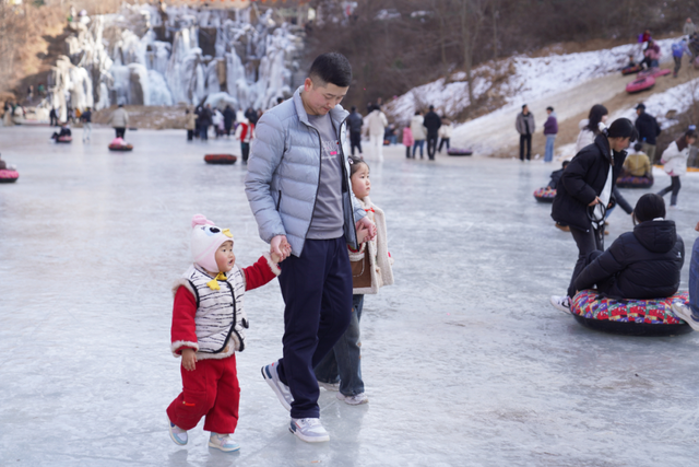 陇南，在冰瀑与雪野之间。