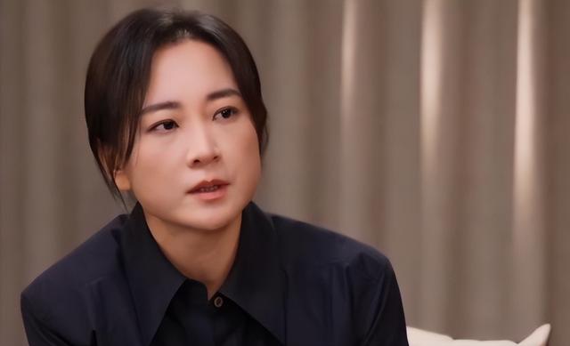 “消失”一年后，43岁的贾玲官宣喜讯，全网恭喜，终于等到这一天