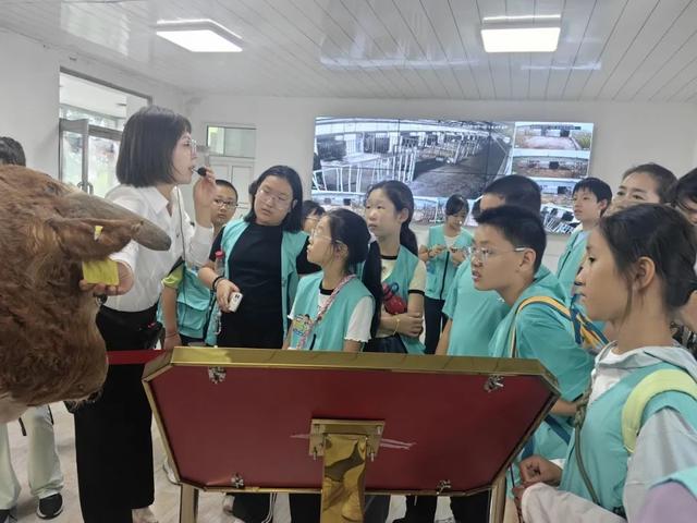 “奇妙自然，京蒙少年草原行”呼伦贝尔生态与民族文化研学活动圆满闭营