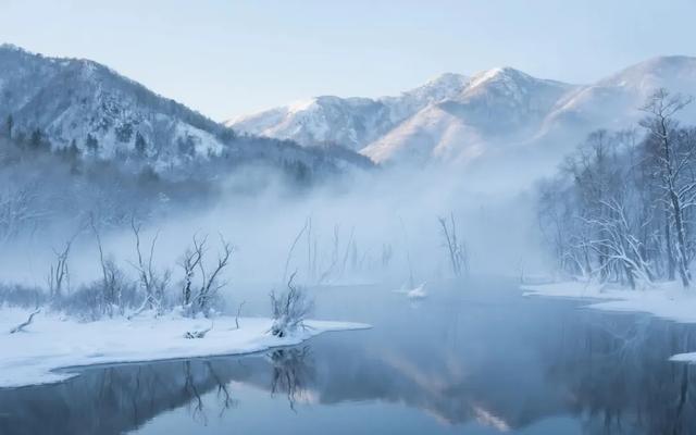长白山冬日限定:冰封天池、雾凇魔界,一场与天地对话的旅程