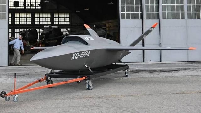 中美空战博弈新焦点：美军要造1000架AI无人机，中国如何接招？