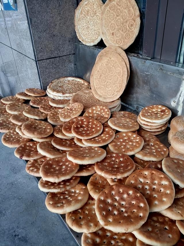 新疆师徒的馕房法则：19岁学徒不进厂，靠一张饼在乌鲁木齐扎根