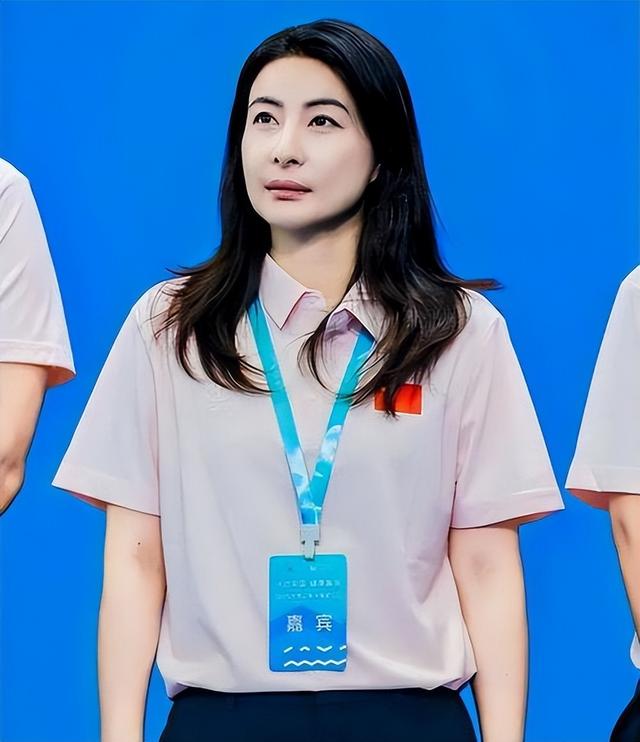 霍震霆没想到，44岁儿媳郭晶晶再次官宣喜讯，让整个阔太圈沉默了