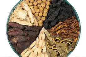 肾虚汗多的人，一个方子马上止住，非常适合更年期的女人图片