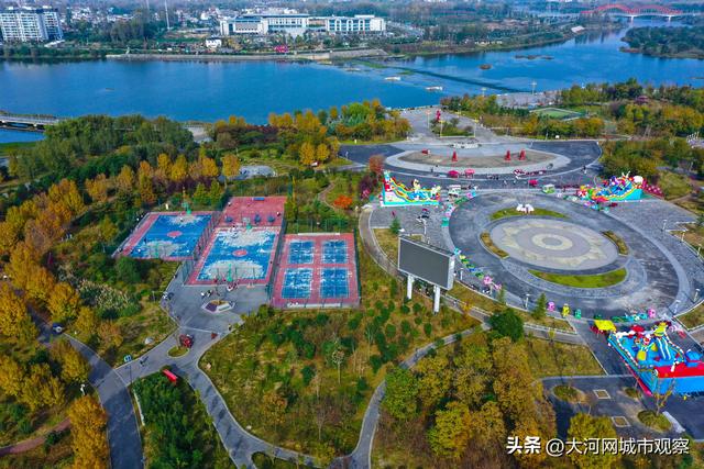 光山：秋深景更艳