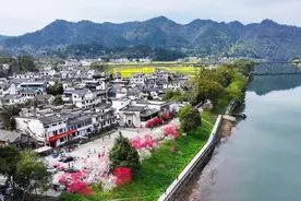 安徽歙县：桃花盛开春意浓图片