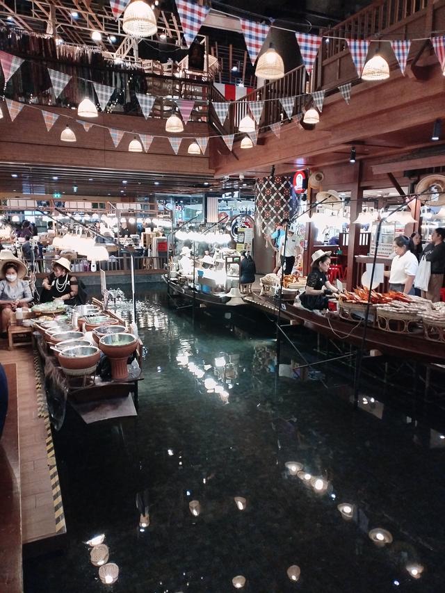 藏在曼谷商场里的“水上烟火”