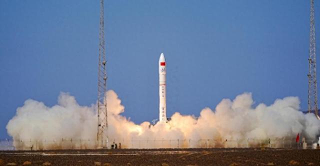 马斯克对中国可重复使用火箭正面评价，但表示距离SpaceX还远