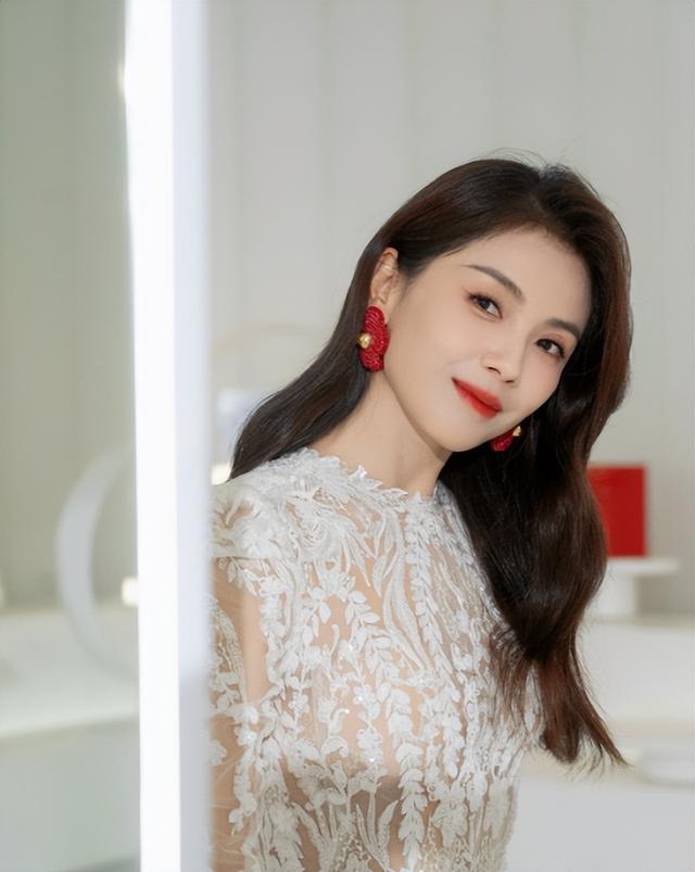 钱再多有什么用？刘涛如今的现状，给所有45岁以上女性提了个醒
