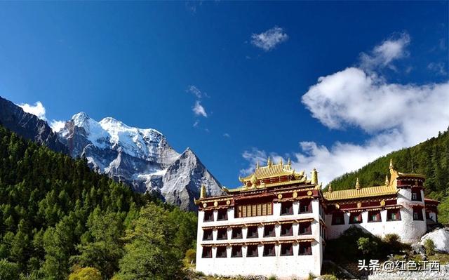 在稻城亚丁，我把灵魂落在了秋日草甸上