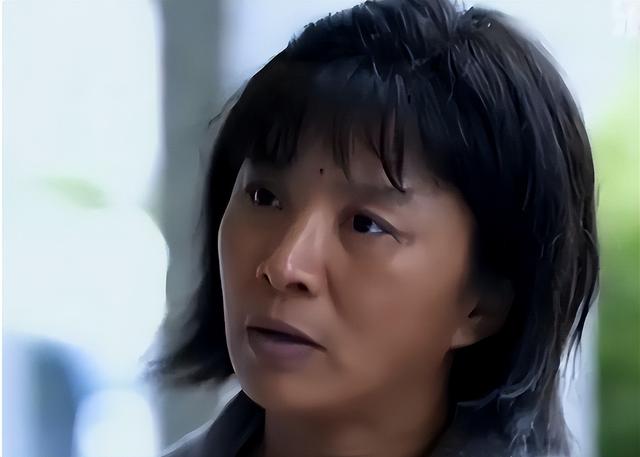 原来他是迟蓬丈夫，难怪66岁能出演《生万物》，有个好丈夫太重要