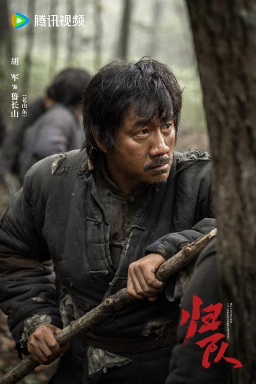 原来他们是夫妻，《归队》他又火了，和老婆因戏生情儿女双全