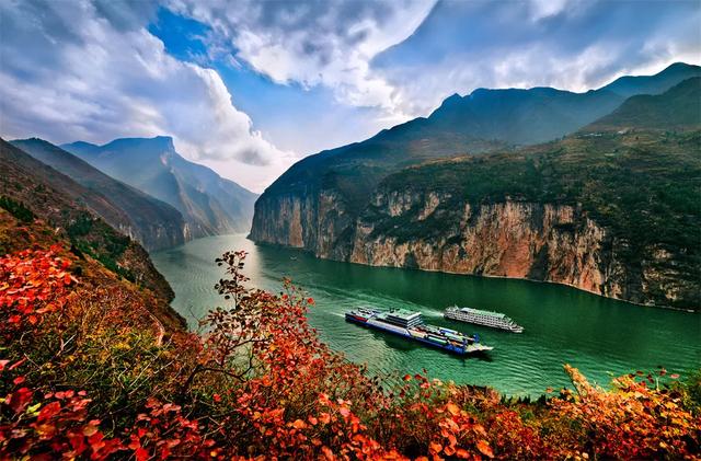 重庆三峡之巅|当10元人民币的风景,遇见满山红叶时