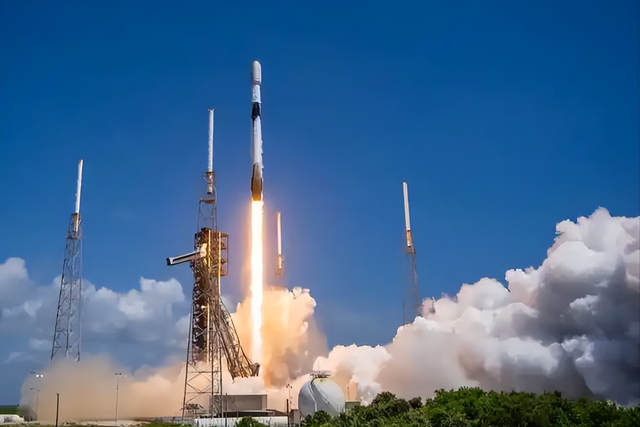 特讯！朱雀三号火箭回收失败	，外媒嘲讽中美差距，网友不骂反赞