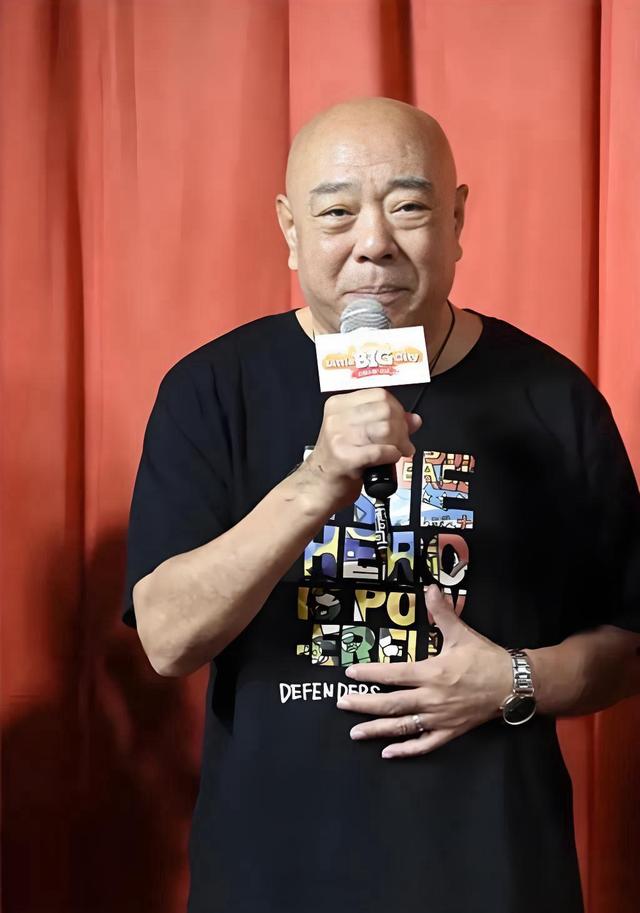 “沙僧”扮演者刘大刚病逝，他56岁前没生过病，与平凡妻子爱一生