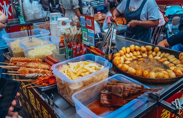 定了定了‼️2025新津普兴街道大型灯笼秘境集市-美食非遗嘉年华将于9月29号启幕→