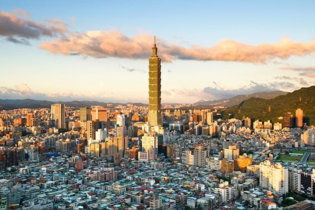 醒醒吧！就算台湾愿意和平回归，台湾也不可能允许解放军对台驻军