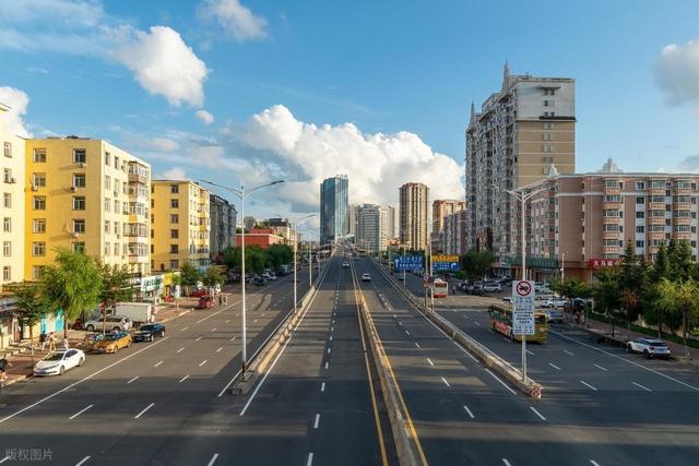 河南最 “意外” 的一个县	，距郑州 300 多公里，比郑州到合肥还远！