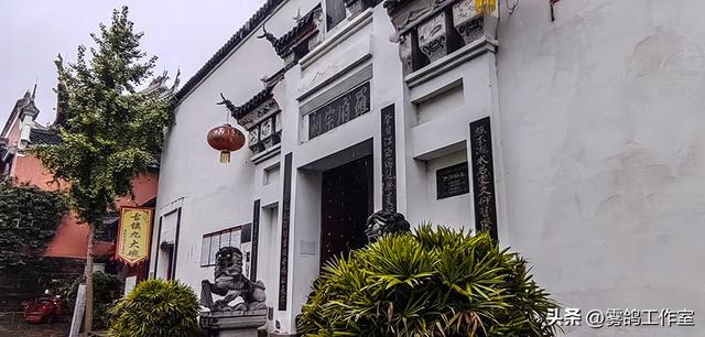 松溉古镇：在雨丝里缝补的一段旧时光