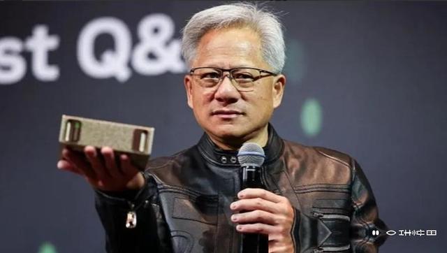行业要彻底大变天！黄仁勋大胆预判：半导体十年扩张 5‑10 倍
