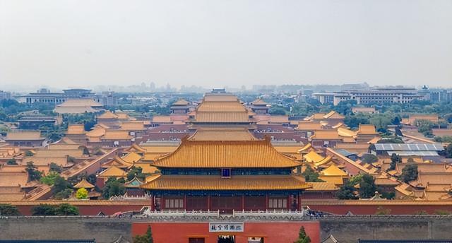 毛主席为何一生不进故宫，终生再未回延安？周总理的谈话道出实情