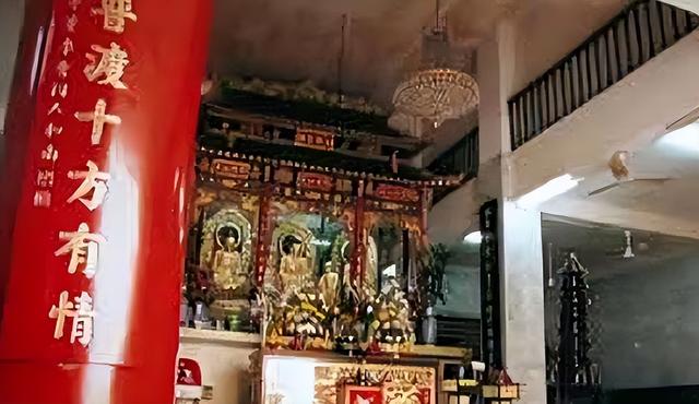“风流尼姑”释智定落网，白天贪墨钱财，晚上与和尚醉生梦死！