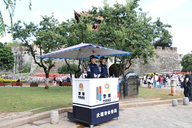 大理国庆护游：“警伴美景行”平安暖人心