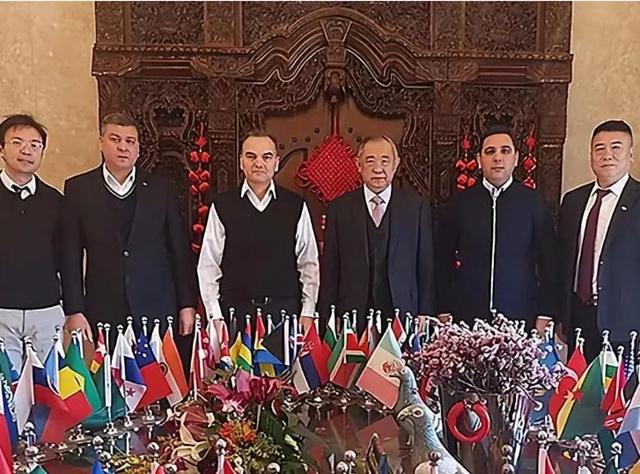 这才是铁哥们！欠中国81亿全还清，还赠百亿大礼，西方国家都眼红
