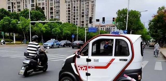 从满街乱窜到销声匿迹，谁杀死了中国县城的“三无神车”？