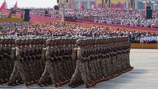 中国阅兵当天，特朗普下达总统令，美防长：以史无前例的方式行动