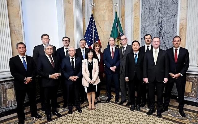 特朗普向全球发出通牒：180天内必须对中国动手，不帮忙就加税