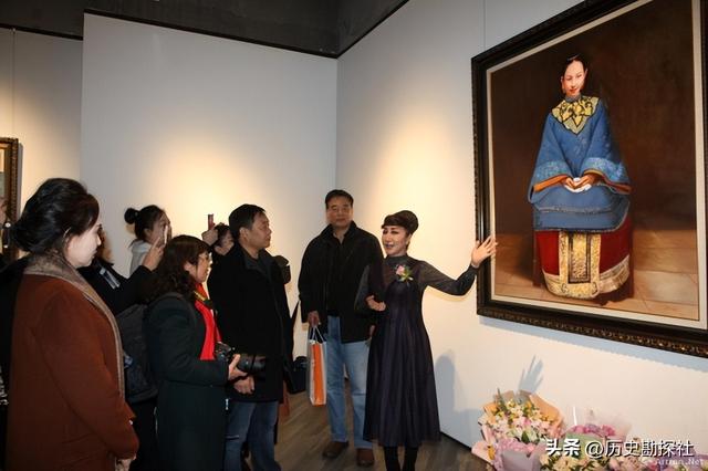 这就是陕西女首富周莹的样貌，并非演员扮演，货真价实的珍贵画像