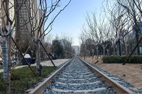 西安改造最成功的公园，曾是50年代一条铁路，如今变成火热打卡地图片