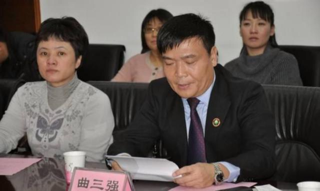 两度辍学考上北大	，24岁葬于八宝山，撒贝宁含泪致悼词，她是谁？