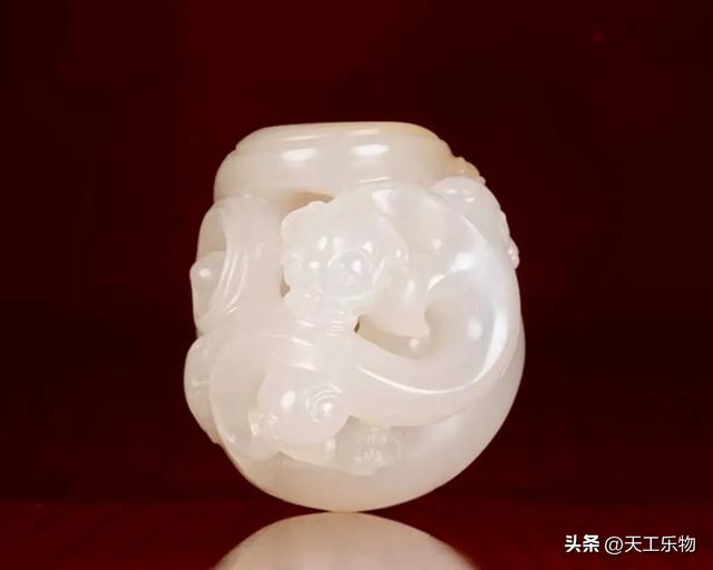 最美和田玉！判断和田籽料的五大黄金标准！