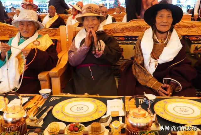 在江迭公路上，探秘百岁老人的长寿密码