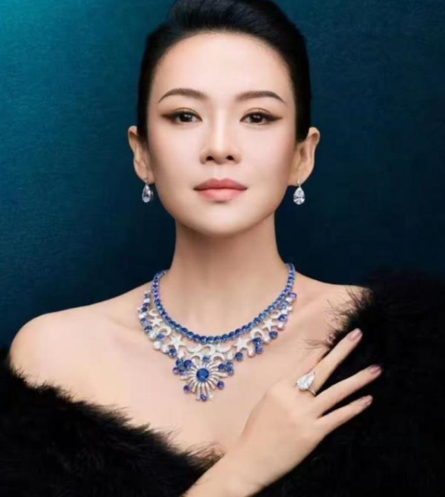 离婚不到两年，章子怡又官宣喜讯，成为汪峰“高攀不起”的存在