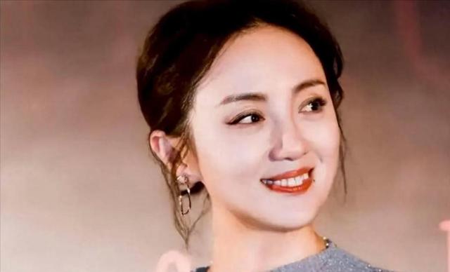 恶心一幕出现了！辛柏青丧妻刚满100天，就被撮合娶马伊琍