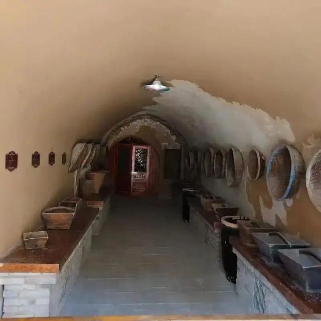 河南偃师游殿村，30年没见的老战友，拉我看地坑院…