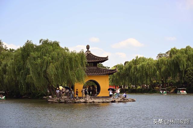 游览心仪已久的扬州瘦西湖，领略自然美景感受人文底蕴，回味无穷